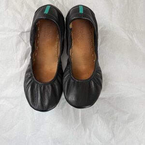 Tieks Black Leather Flats with Teal Accent